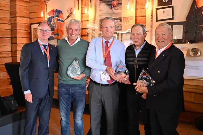 George Petrnousek in de Nederlandse Hockey Hall of Fame