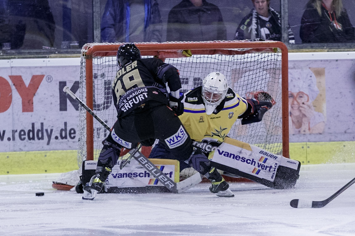 TecArt Black Dragons vs. Tilburg Trappers (3-2 OT)